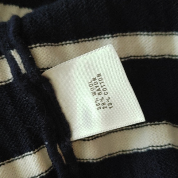ST. JOHN Sport Nautical Vneck cardigan striped sweater M lightweight - Picture 15 of 17